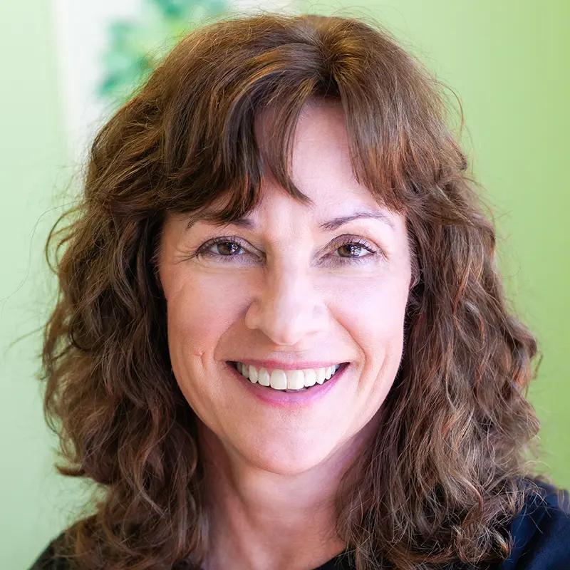 Beth-Owens-AGNP-C-Raving-Health-square